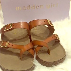 NIB Madden Girl Cognac sandals 👡